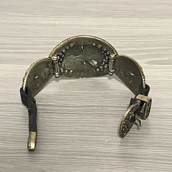 Leather and Bronze Buckle Bracelet with Flowers, Black and White Gemstones - Picture 7 of 10